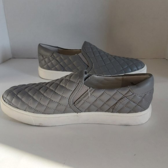 Sam Edelman Ezzie grey quilted leather sneaker - Picture 7 of 12
